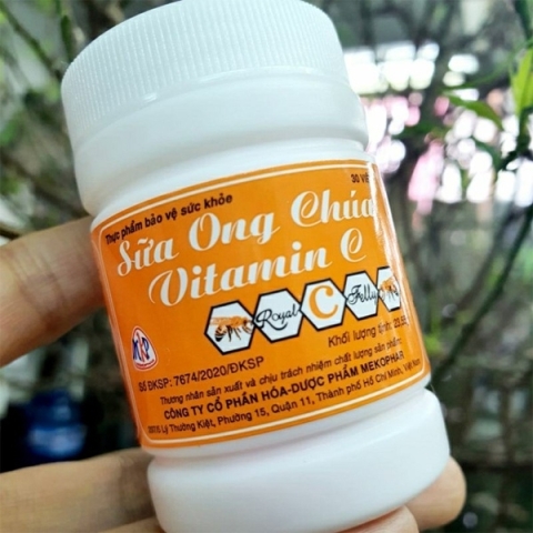 Kẹo Sữa Ong Chúa Mekophar Cung cấp ViTamin C Chai 30 Viên _12